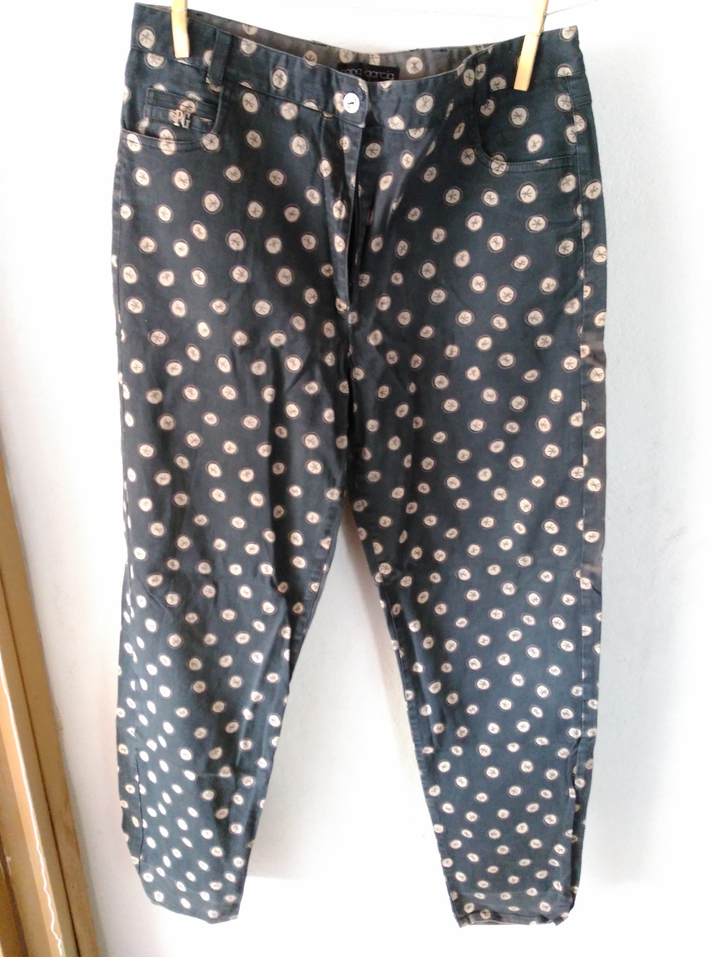Ref. 003062016. Pantalón Tejano Mujer Estampado. Talla: 48 