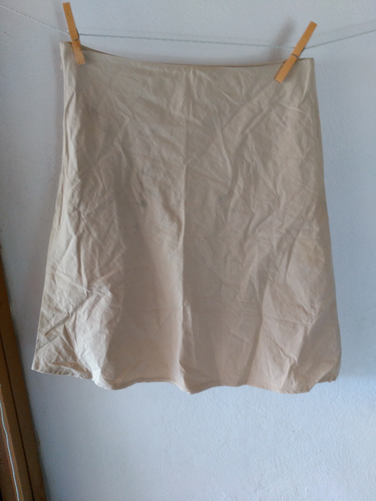 Ref. 003662016. Falda Color Veix. Talla: 40 Aprox. 